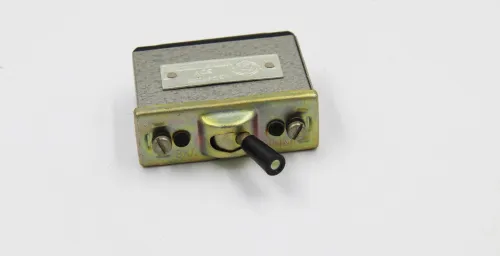 АЗР-10 автомат защиты фото 6